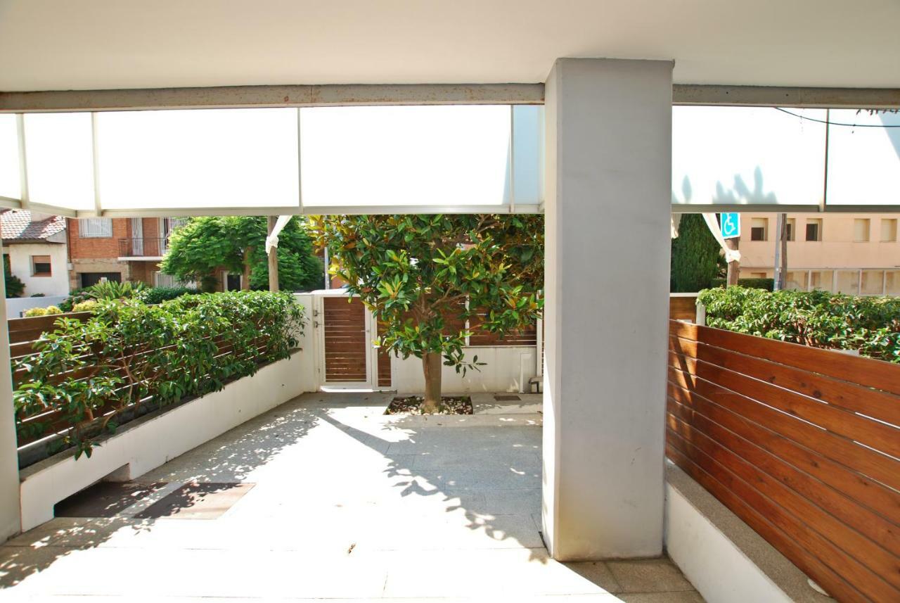 Ferienwohnung Blue Fridge Apartmen - Blue Fridge Apartmen - Ideal For Couples, Near Beach And Well Connected Vilassar De Mar Exterior foto