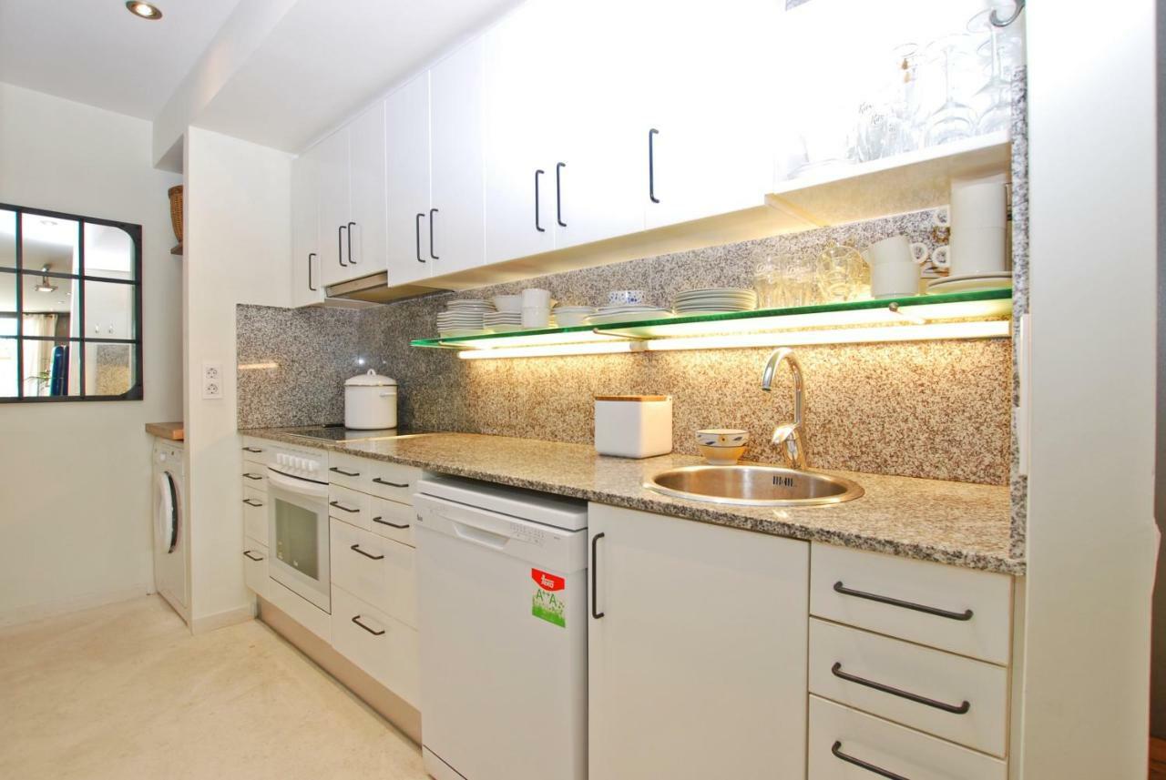 Ferienwohnung Blue Fridge Apartmen - Blue Fridge Apartmen - Ideal For Couples, Near Beach And Well Connected Vilassar De Mar Exterior foto